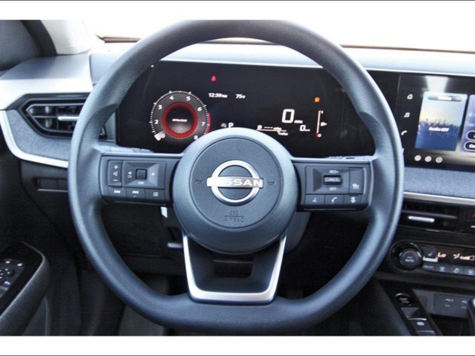 2026 Nissan Kicks SV - 11