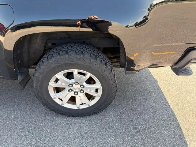 Used 2019 Black Chevrolet LT image 7
