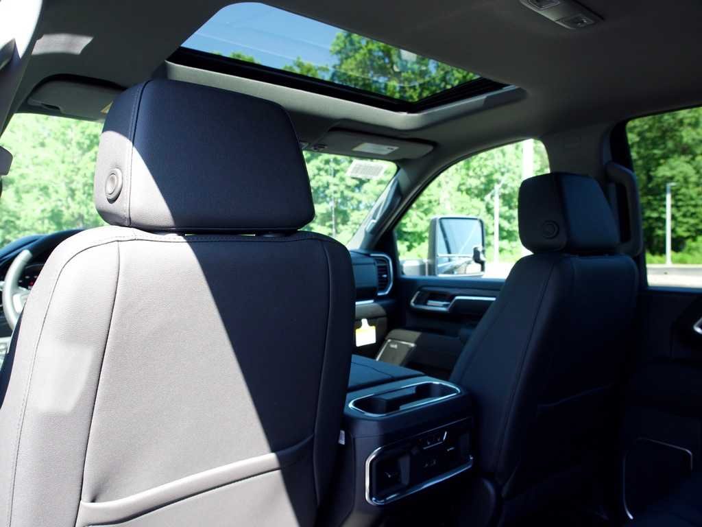 New 2026 Onyx Black GMC SLT image 16