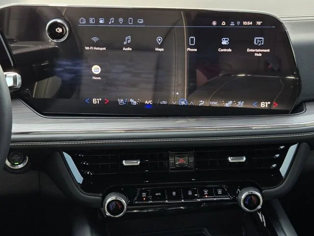 2025 Chevrolet Suburban Premier - Photo 11
