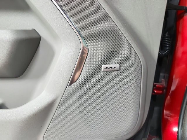 Used 2025 Volcanic Red Tintcoat GMC Elevation image 32