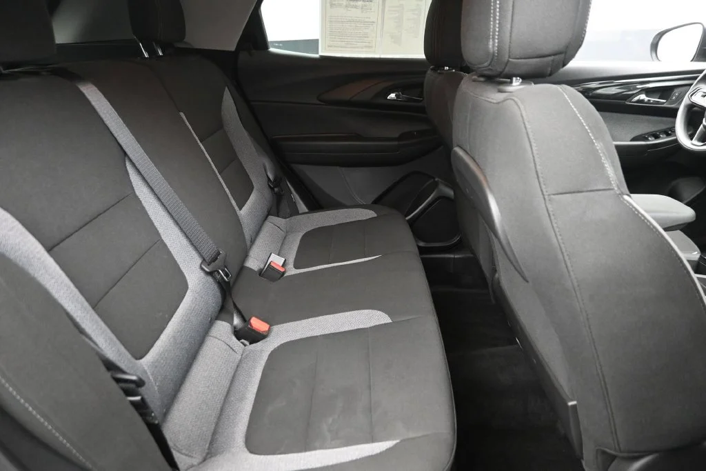 Used 2025 Green Chevrolet LS image 10