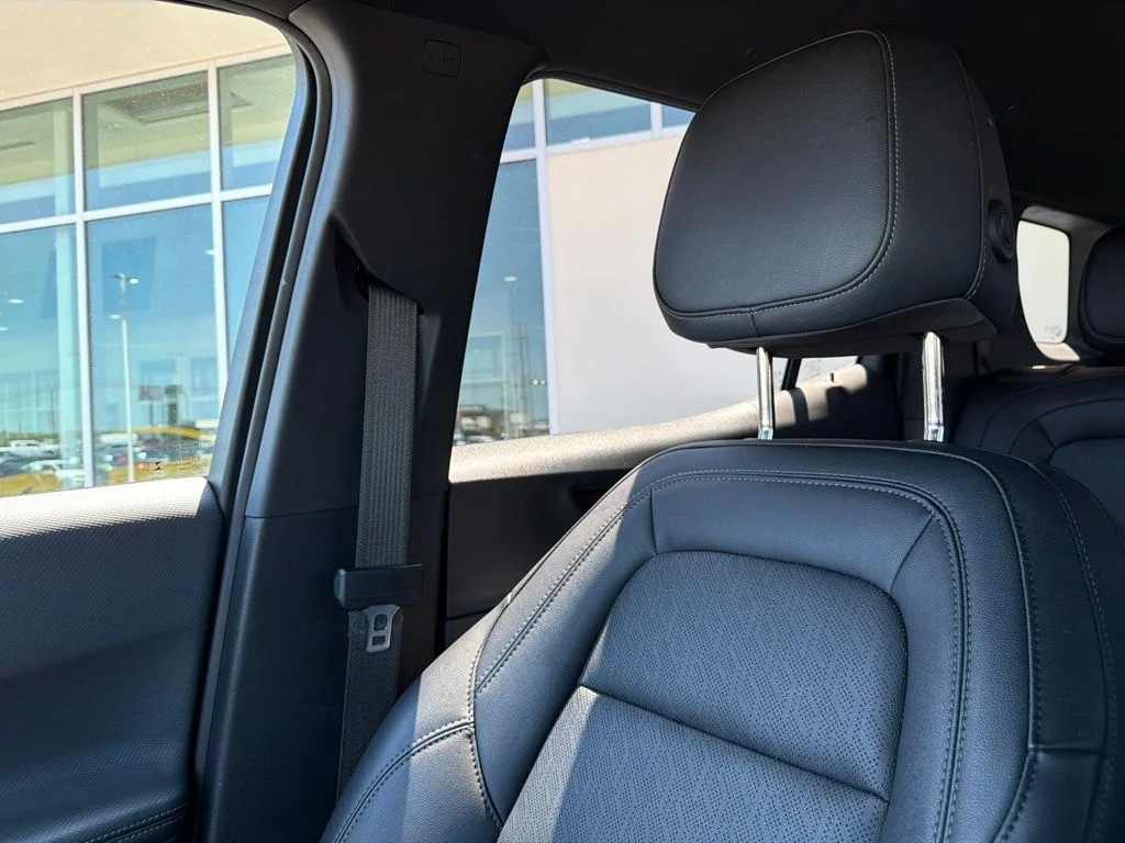 Used 2025 Black Chevrolet LT image 23