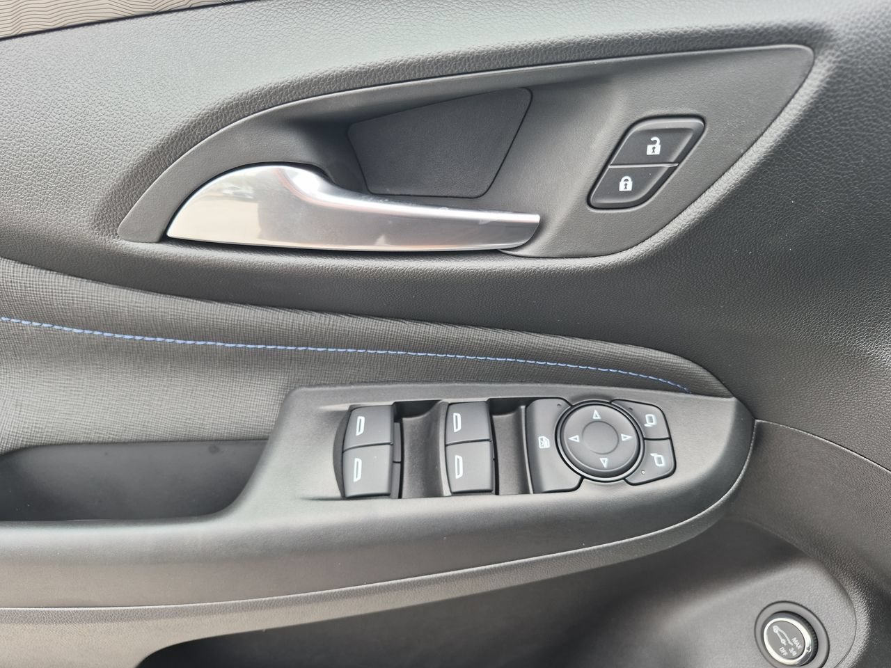 2026 Buick Envista Sport Touring - Photo 21