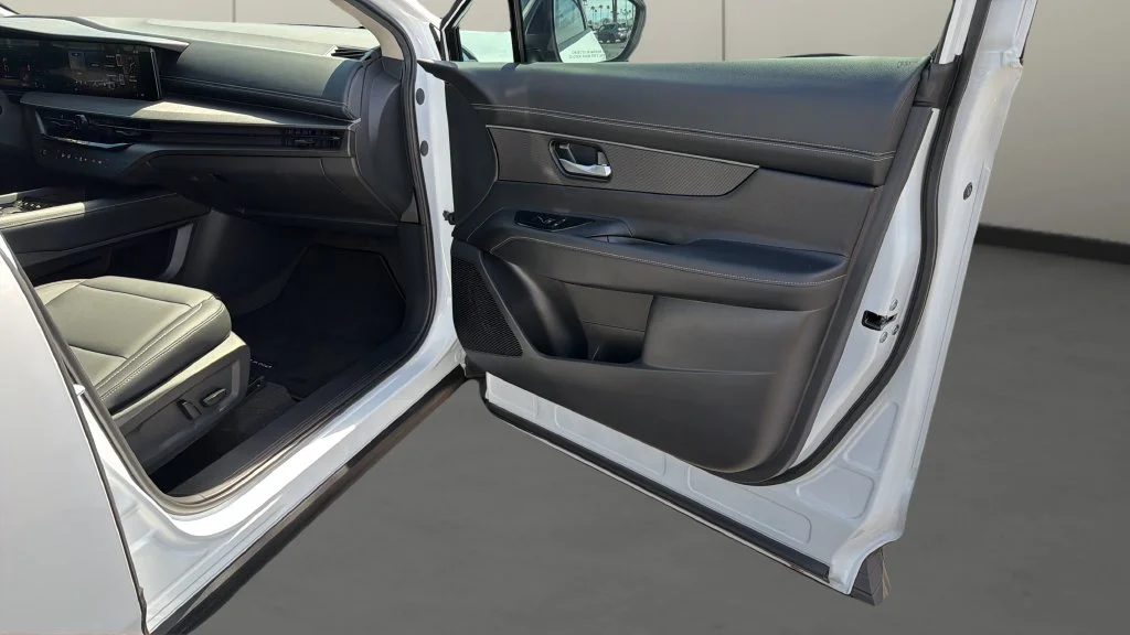 Used 2025 White Nissan SV image 16