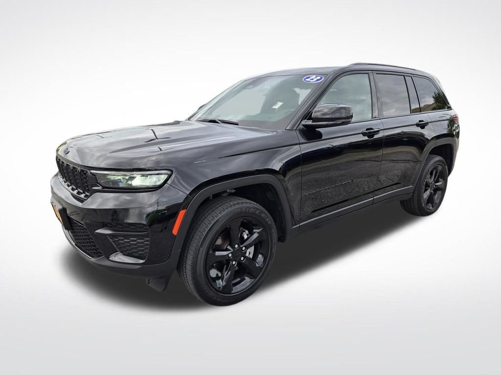 Used 2023 Black Jeep Altitude X image 10