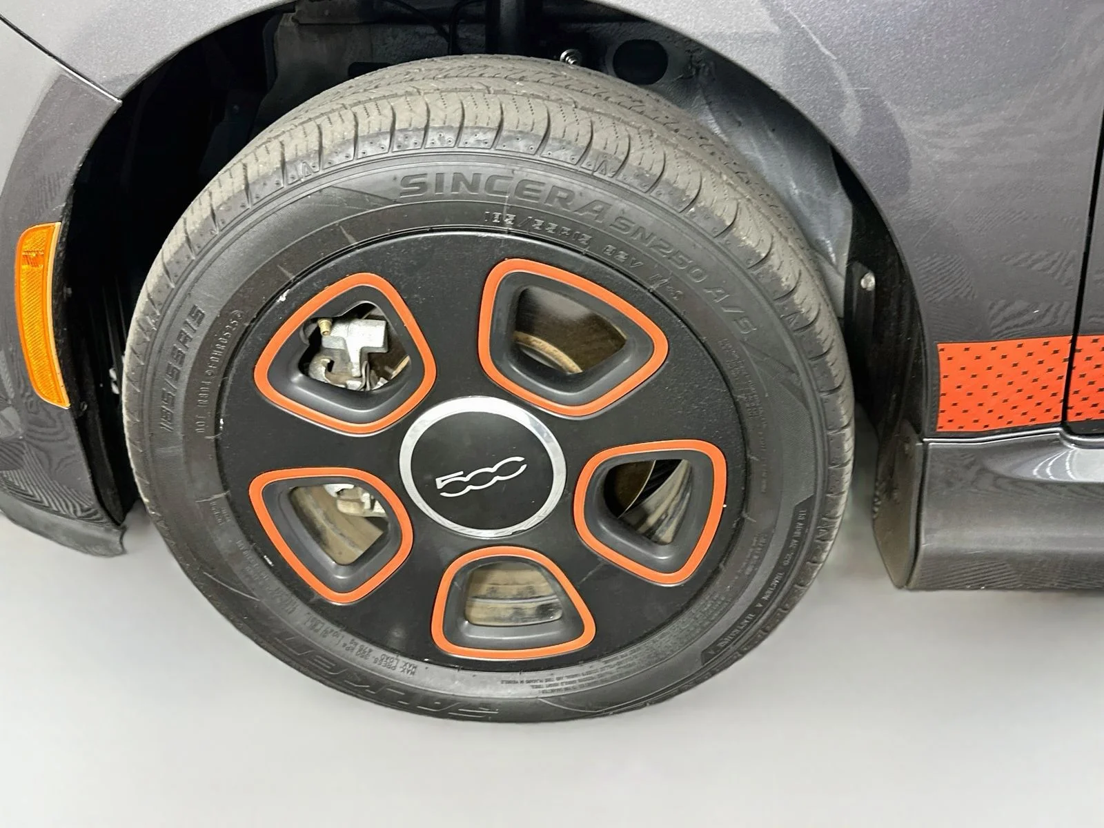 Used 2014 Granito Lucente (Granite Crystal) FIAT Battery Electric image 28