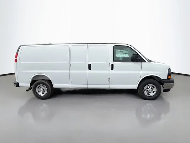 2025 Chevrolet Express Cargo Work Van - Photo 6