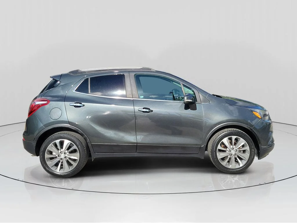 Used 2018 Gray Buick Preferred image 8