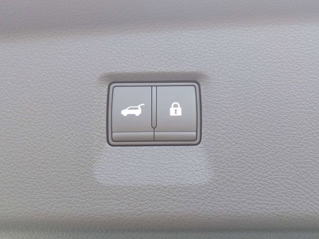 New 2027 RADIANT WHITE INFINITI Pure FWD image 13