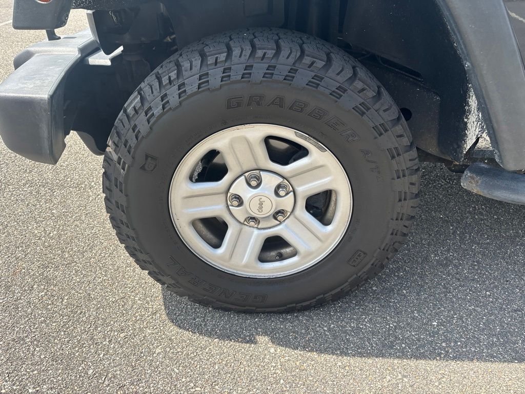 Used 2017 Black Jeep Sport image 12