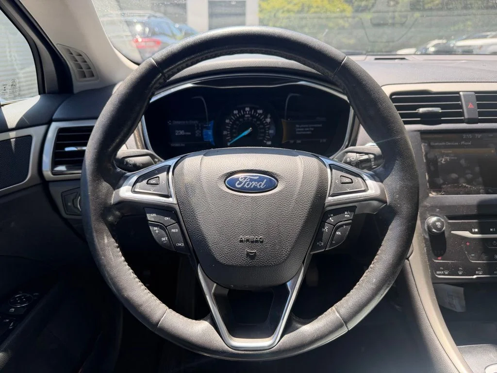 Used 2015 Gray Ford SE image 12