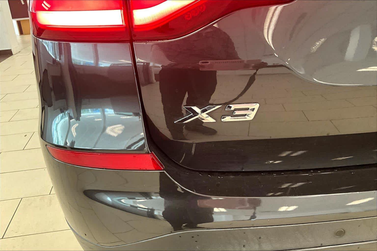 Used 2020 Dark Graphite Metallic BMW sDrive30i image 30