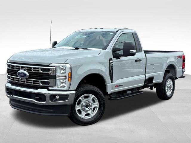 New 2026 Avalanche Ford XLT image 2
