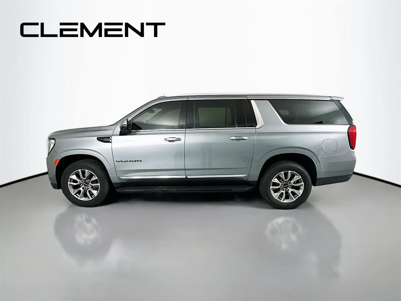 Used 2022 Gray GMC SLT image 6