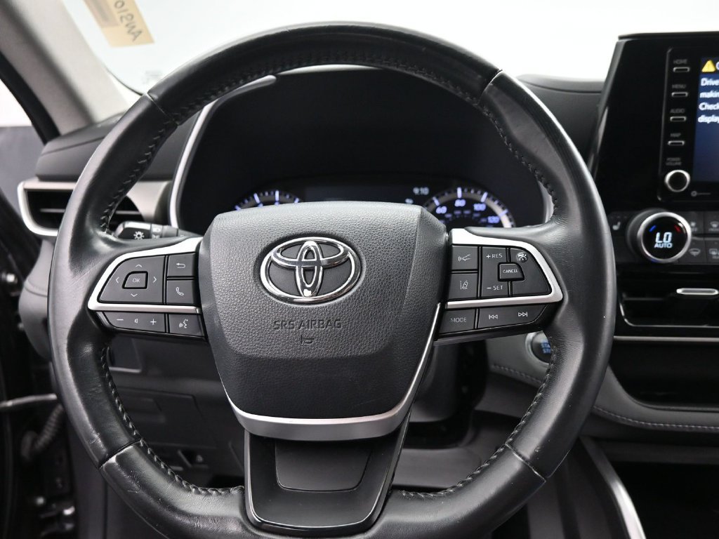 Used 2022 Gray Toyota XLE image 20