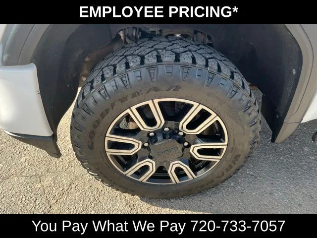 Used 2020 White GMC AT4 image 30