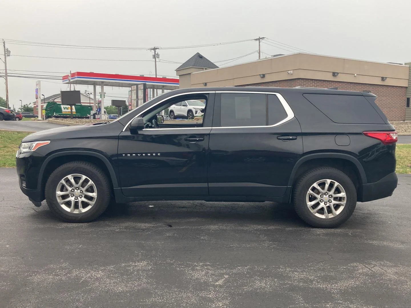 Used 2021 MOSAIC BLACK METALLIC Chevrolet LS image 4