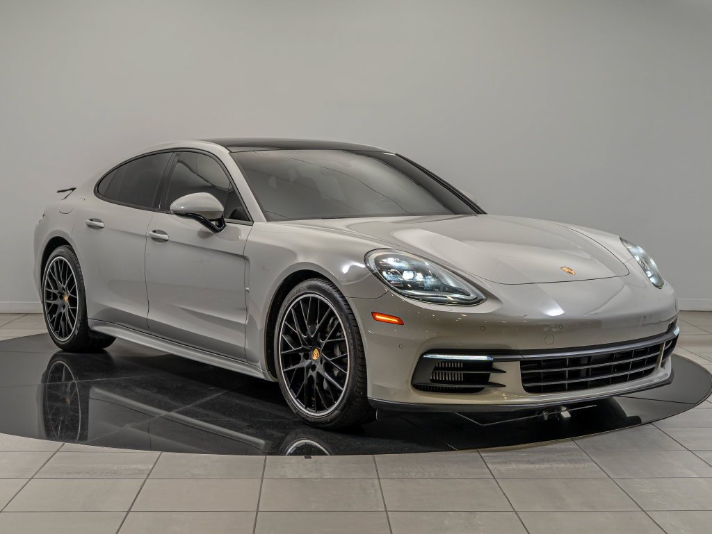 Used 2018 Chalk Porsche 4S image 10
