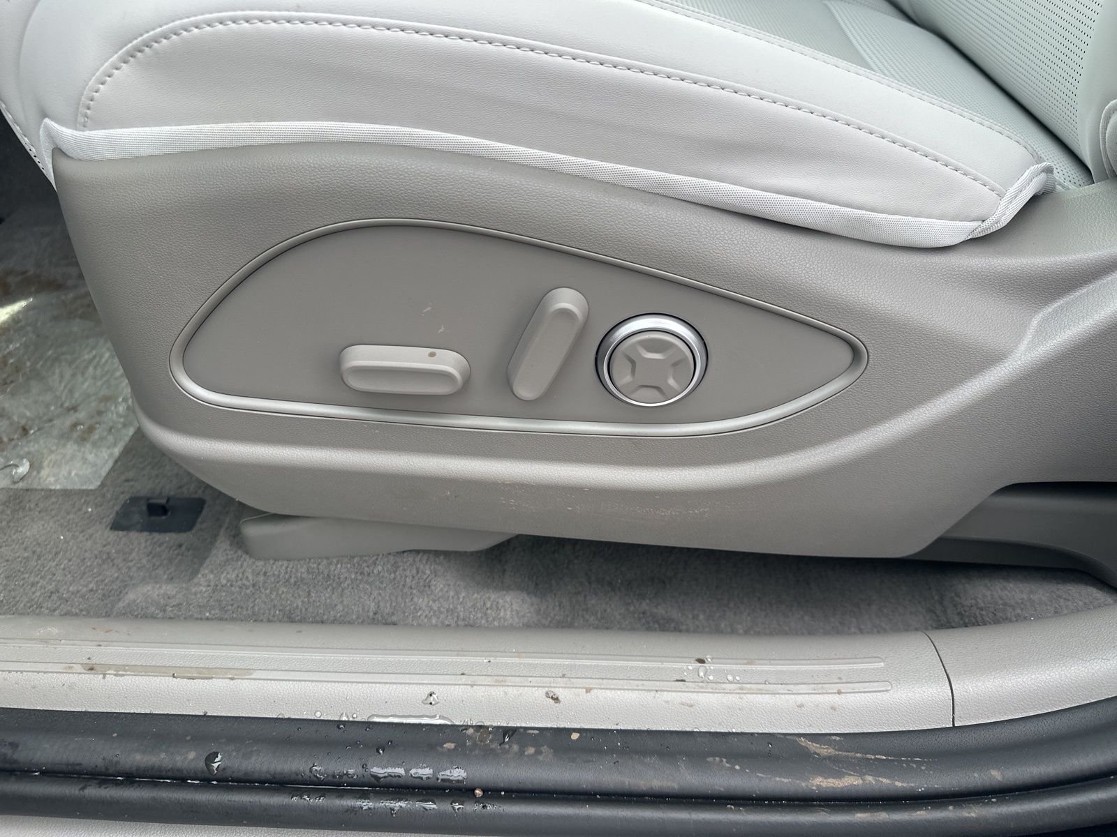 New 2026 Black Hyundai SEL Premium 7P image 14