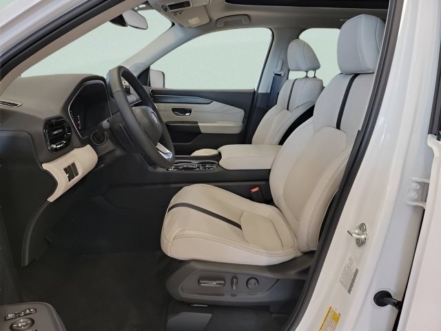 New 2026 Platinum White Pearl Honda Touring image 12