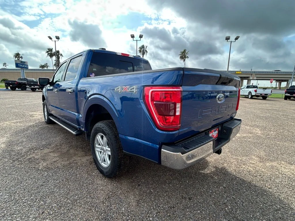 Used 2023 Blue Ford XLT image 4