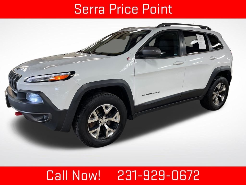 Used 2014 White Jeep Trailhawk image 1