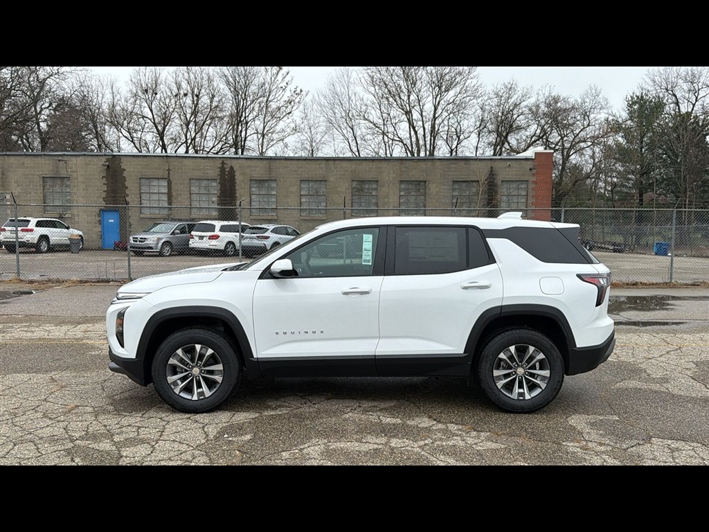 View vehicle photo 3