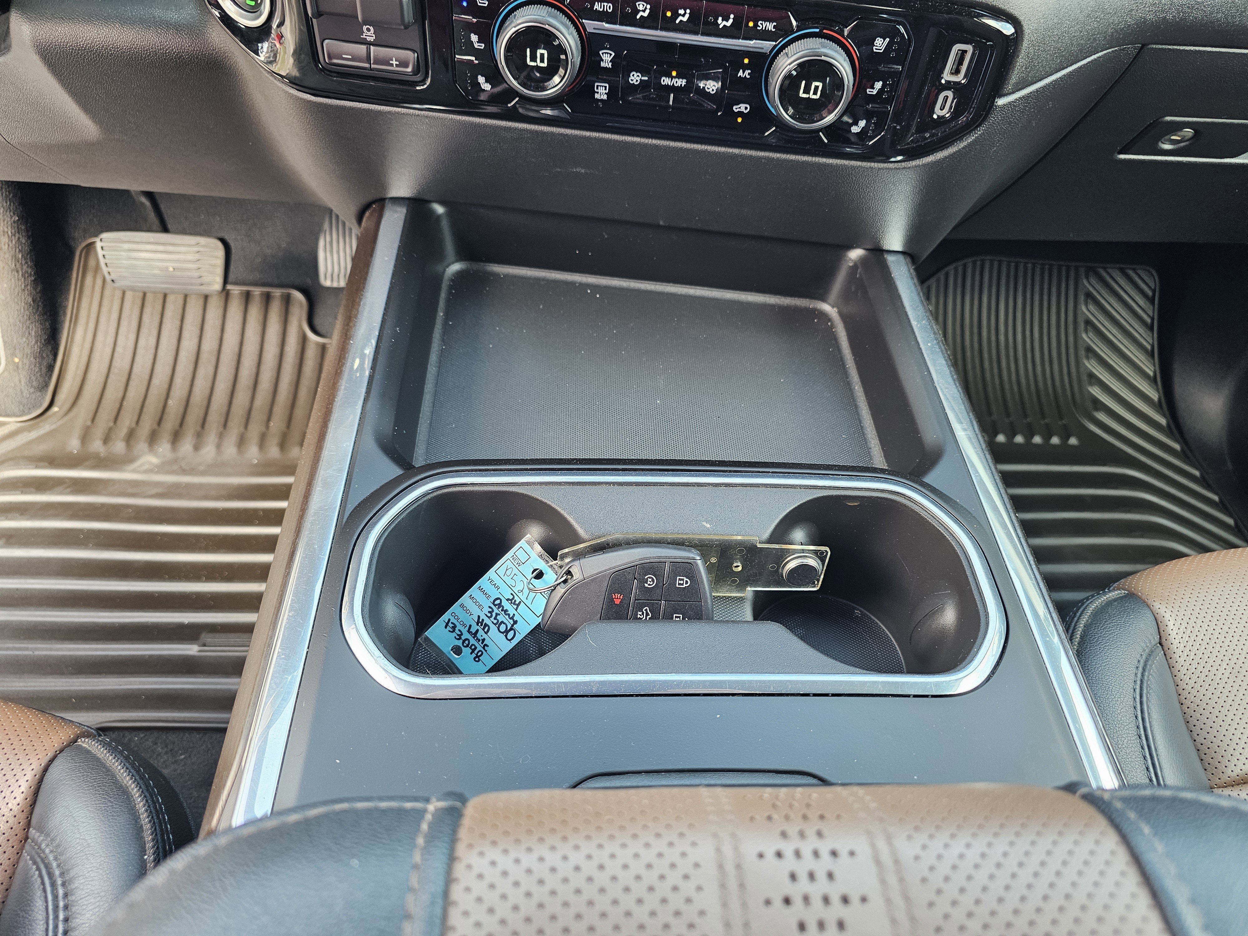 2024 Chevrolet Silverado 3500HD High Country - Photo 28