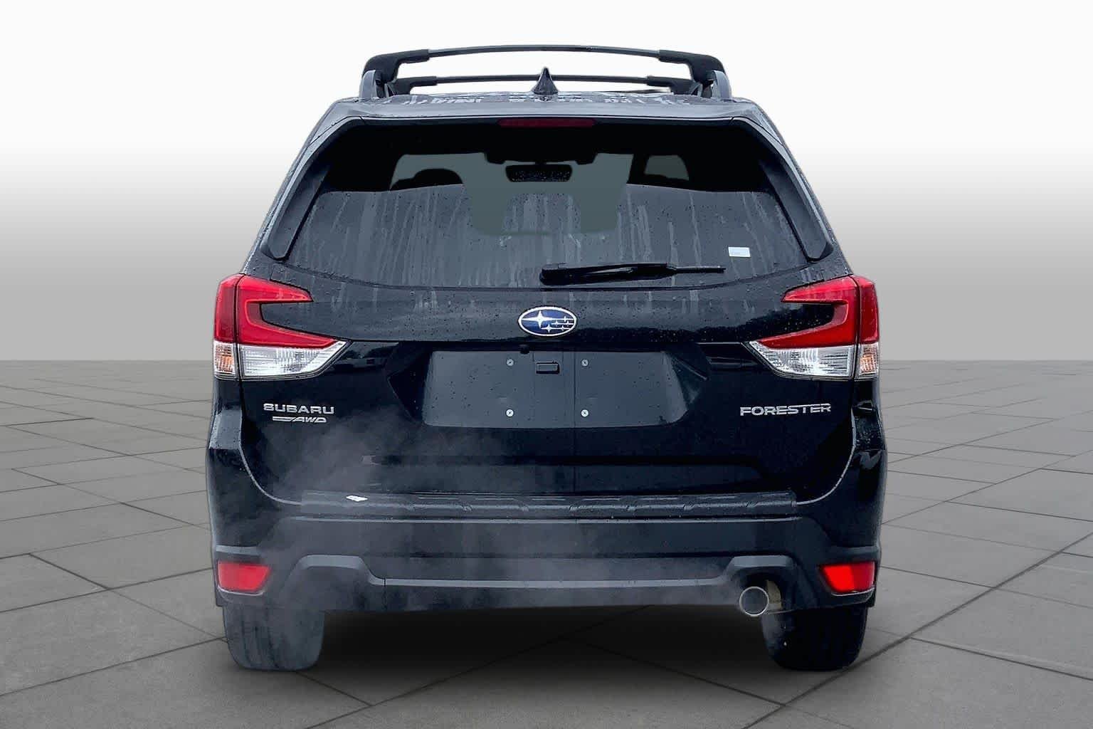 Used 2020 Crystal Black Silica Subaru Limited image 5