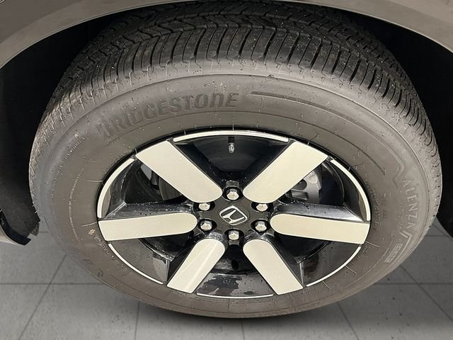New 2026 Sonic Gray Pearl Honda Touring image 11
