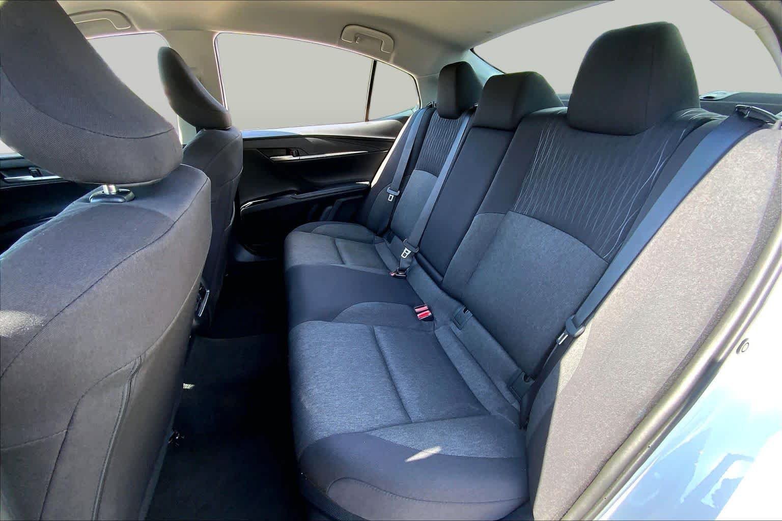 Used 2025 Ice Cap Toyota LE image 20