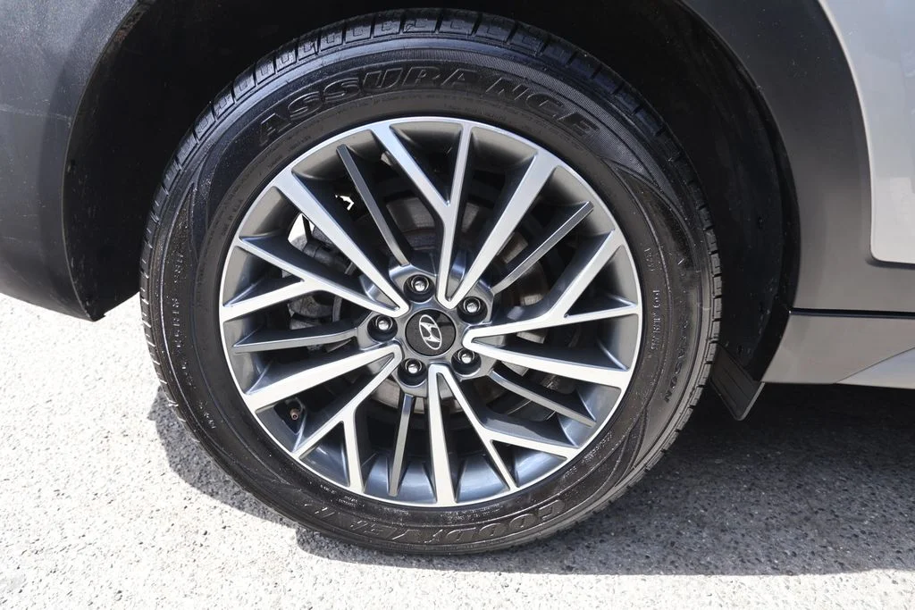 Used 2020 Silver Hyundai Limited image 35