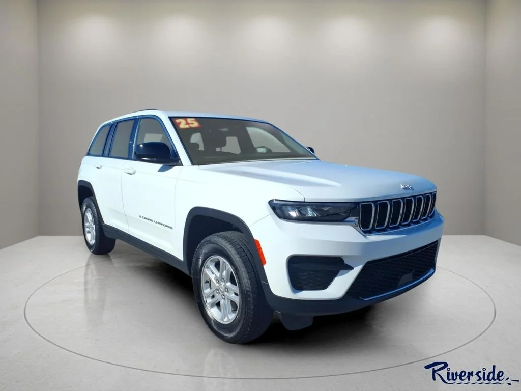 2025 Jeep Grand Cherokee Laredo's photo