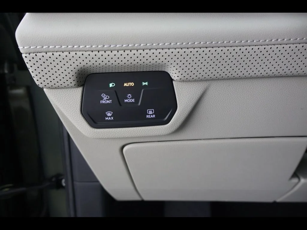 New 2026 Green Volkswagen 2.0T SE w/Technology image 29