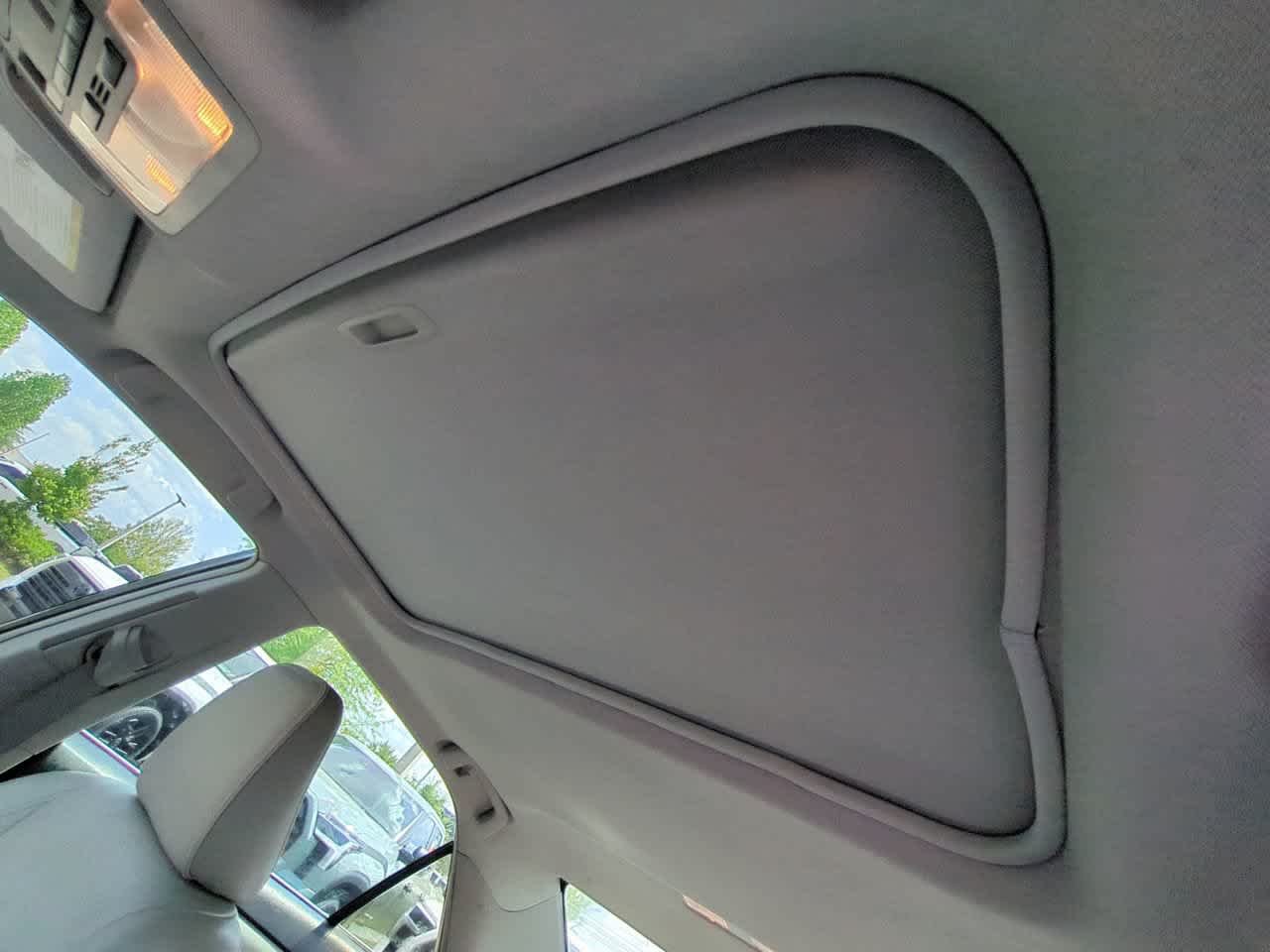 Used 2015 Predawn Gray Mica Toyota XLE image 19