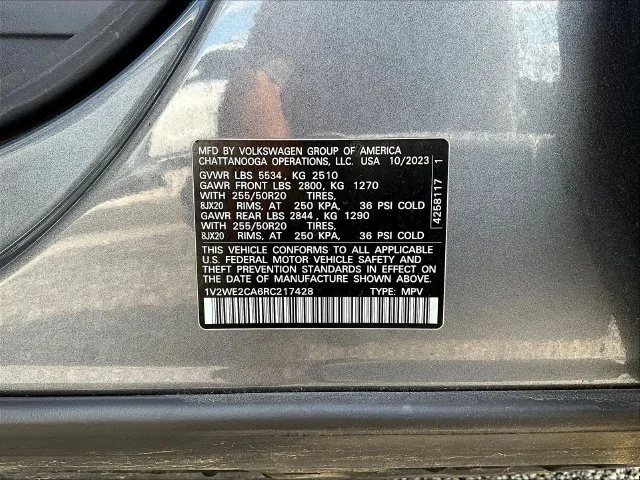 Used 2024 Gray Volkswagen 2.0T SE w/Technology image 10