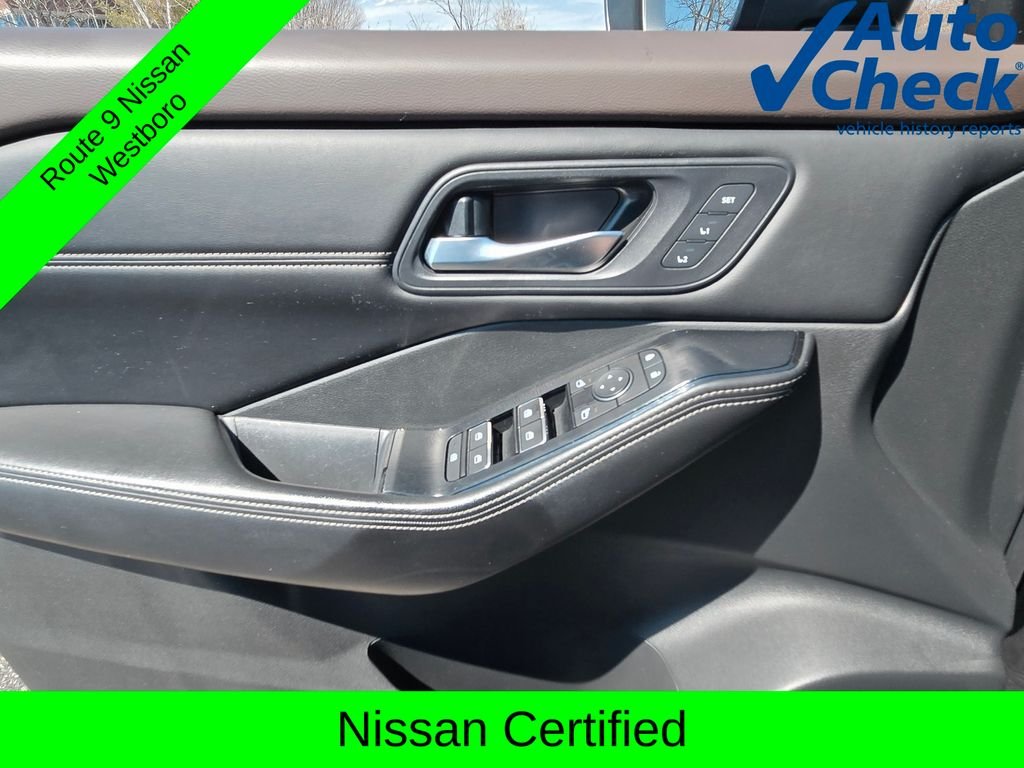 Used 2023 Black Nissan SL image 20