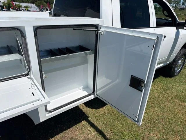 New 2026 Bright White Clear-Coat Exterior Paint RAM Tradesman image 14