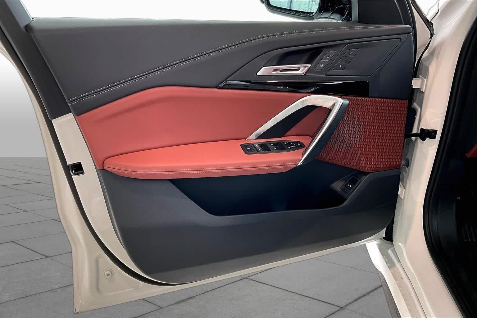New 2026 Alpine White BMW xDrive28i image 10
