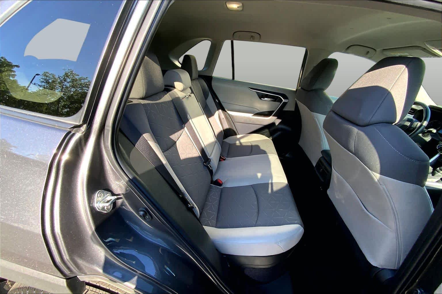 Used 2022 Magnetic Gray Metallic Toyota Hybrid XLE image 39