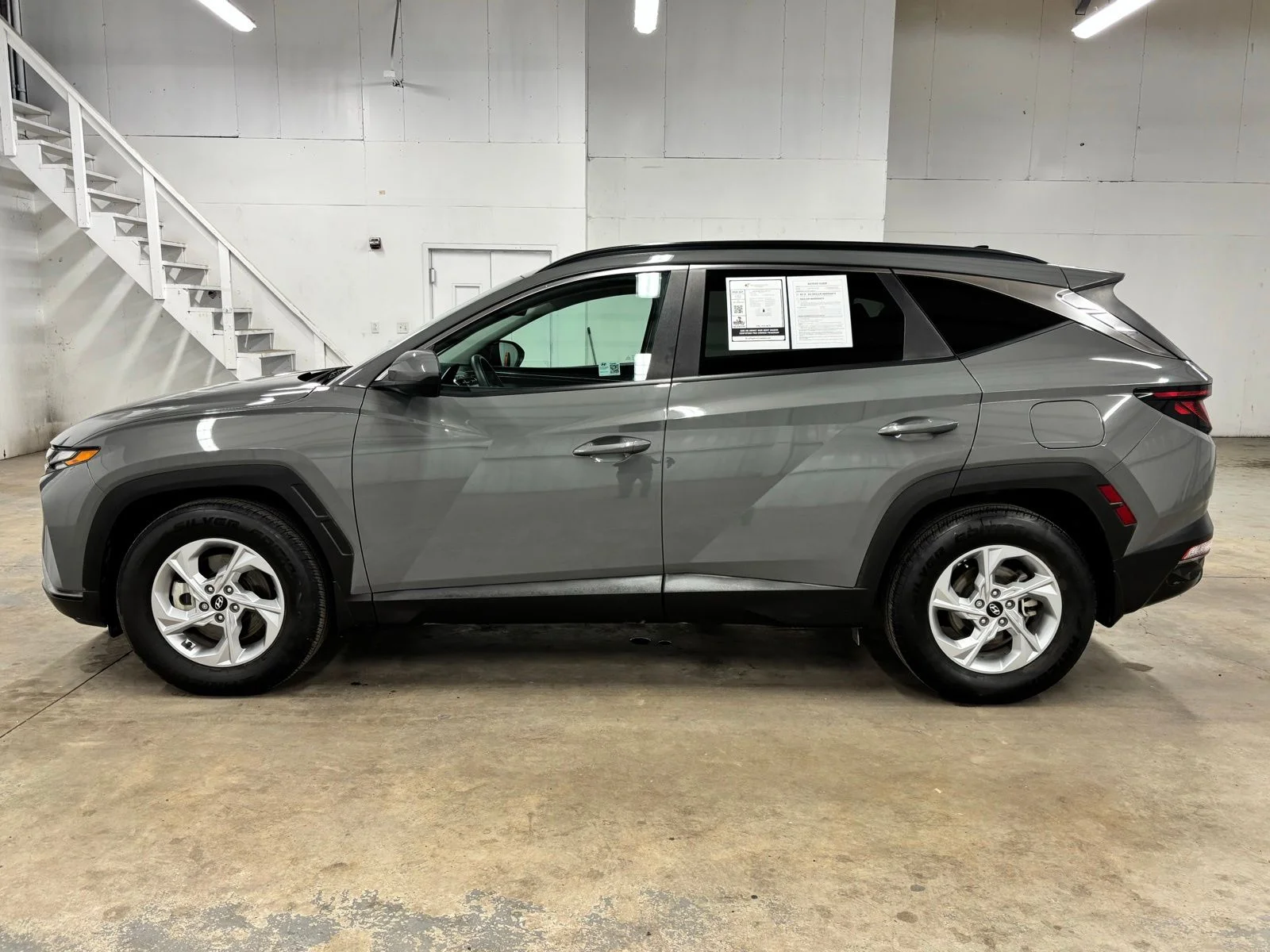 Used 2024 Gray Hyundai SEL image 4