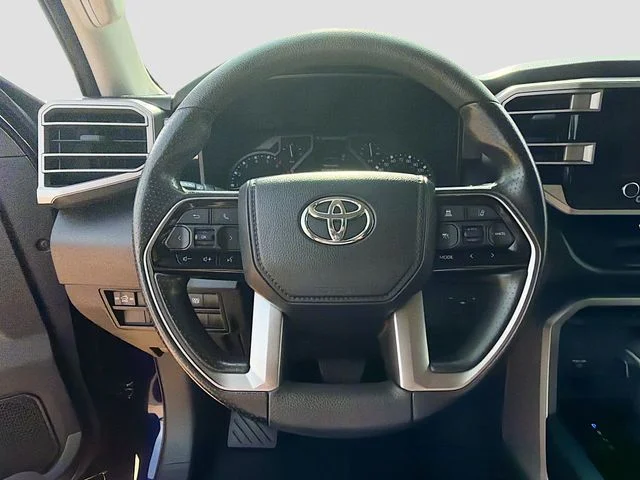Used 2024  Toyota SR5 image 11