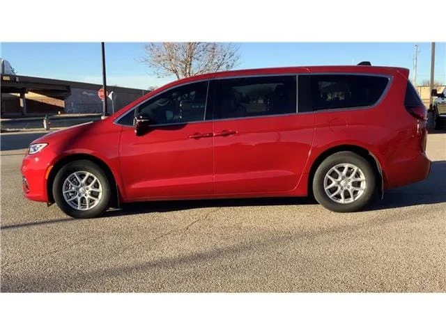 New 2026 Red Hot Pearl-Coat  Paint Chrysler SELECT image 7