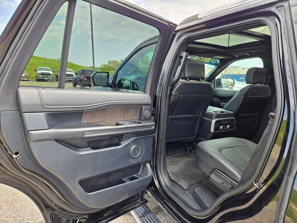 Used 2020 Black Ford Limited image 27