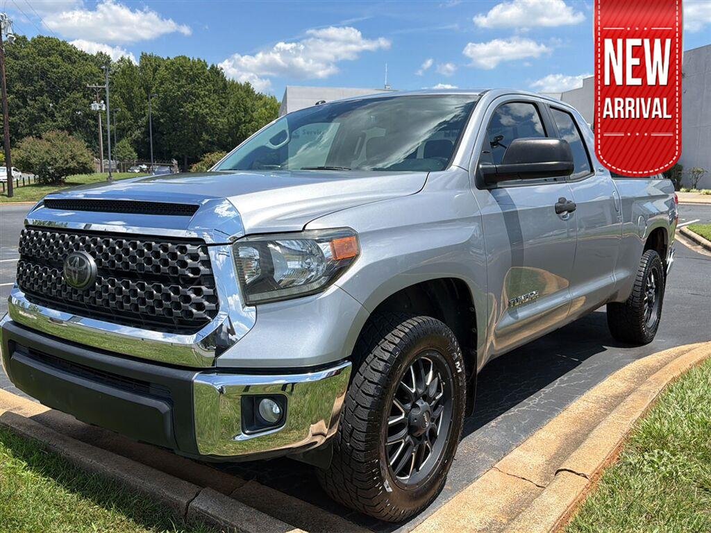Used 2018 Silver Sky Metallic Toyota SR5 image 1