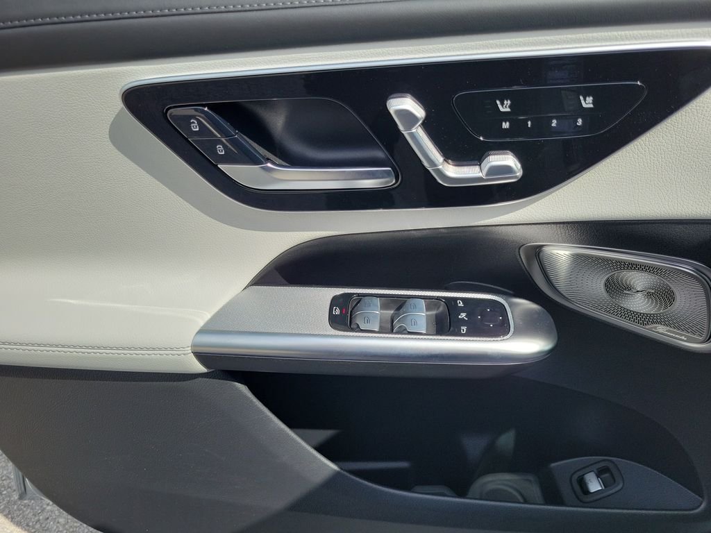 New 2027 MANUFAKTUR Alpine Grey Mercedes-Benz GLC 300 image 16