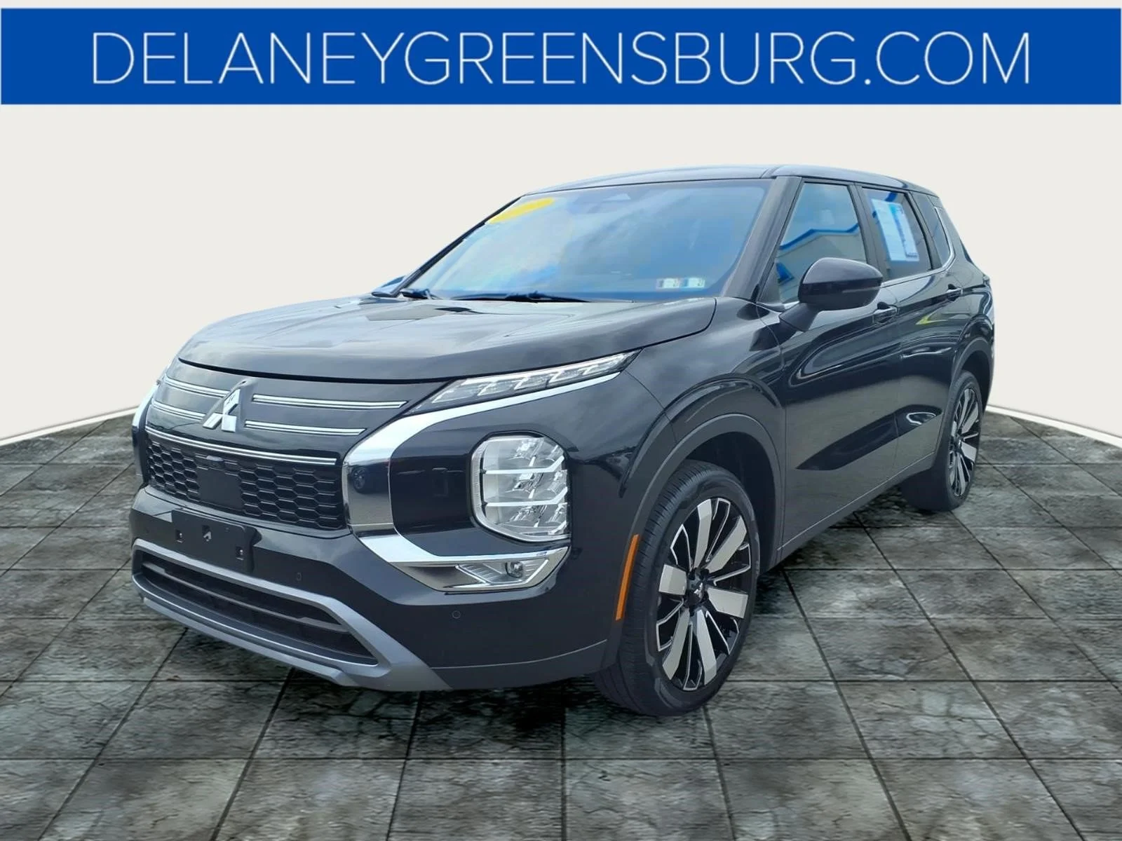 Used 2025 Blue Mitsubishi SE image 7