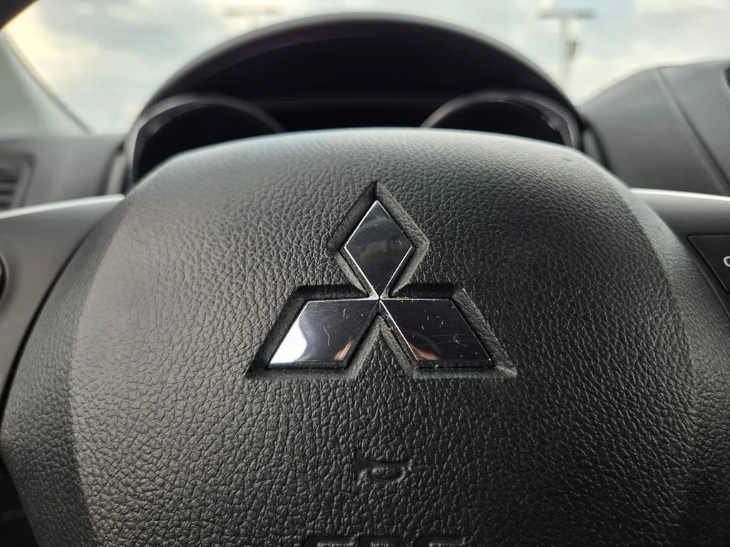 Used 2024 Gray Mitsubishi 2.0 SE image 21