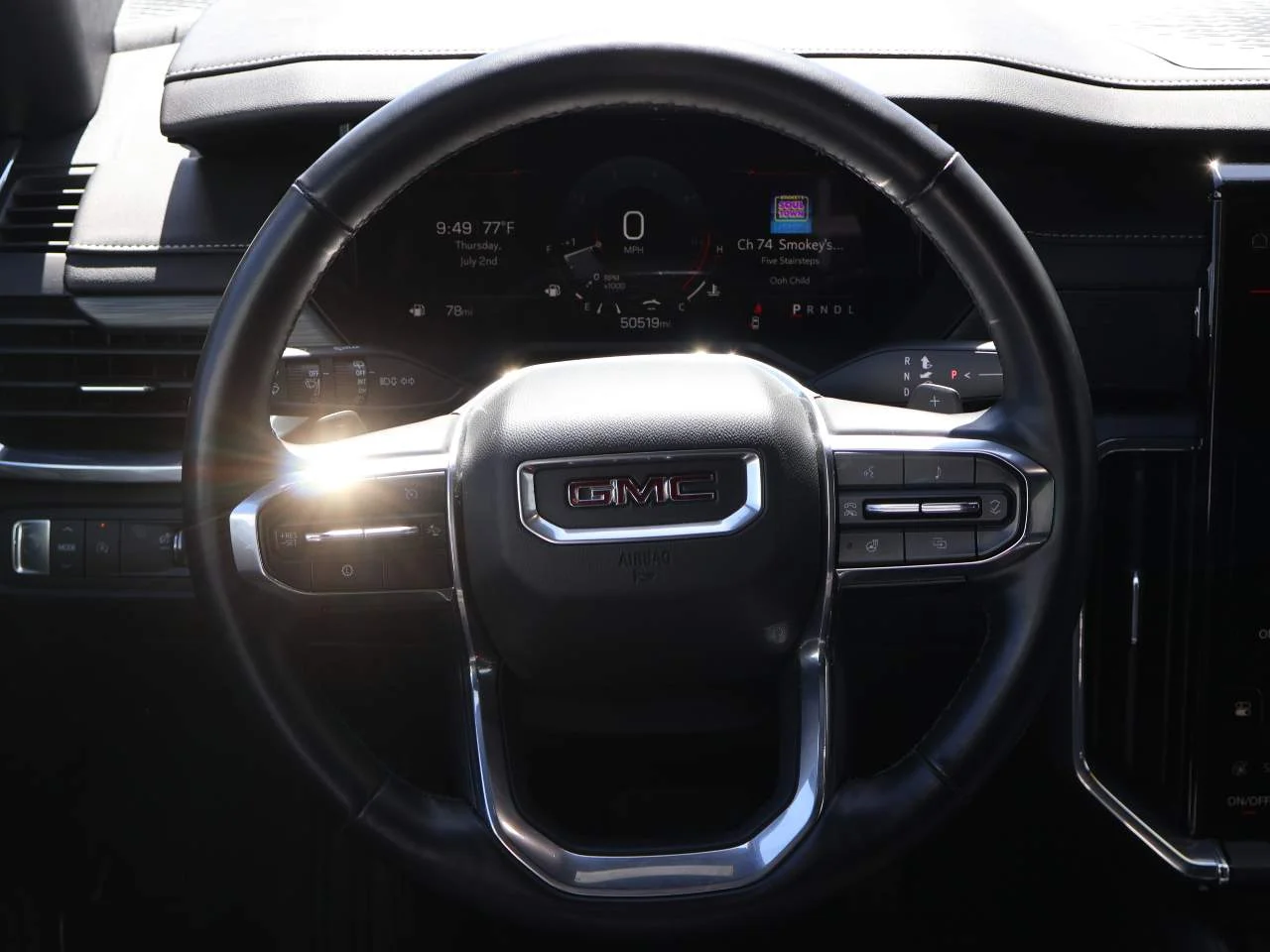 Used 2024 White Frost Tricoat GMC Elevation image 14